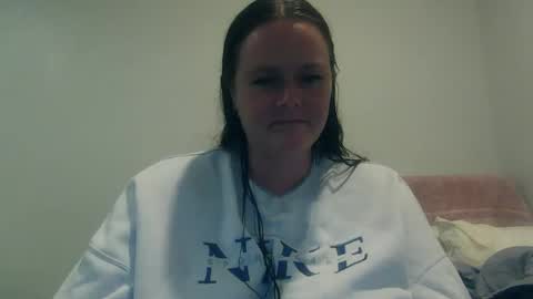 carinabro10 online show from 10.07.25