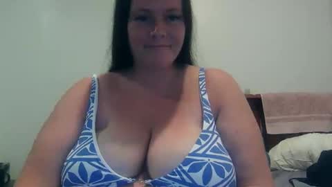 carinabro10 online show from 11.03.25