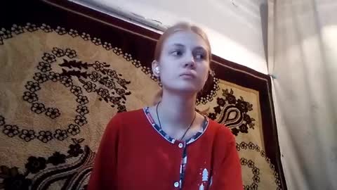 Snapshot of carissaalderson chatting on 05.11.26 Kira online show from 05.11.26