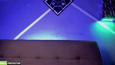 Snapshot of carl_smithh chatting on 10.10.25 Carl online show from 10.10.25