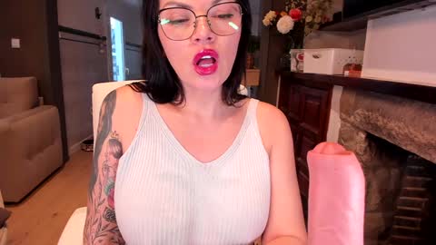 Snapshot of carlaconnortv chatting on 01.19.25 Carla Connor online show from 01.19.25