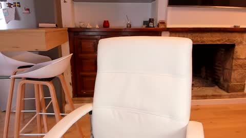 Snapshot of carlaconnortv chatting on 01.25.25 Carla Connor online show from 01.25.25