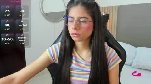 Snapshot of carlina_15 chatting on 04.24.26 C A R L I N A online show from 04.24.26