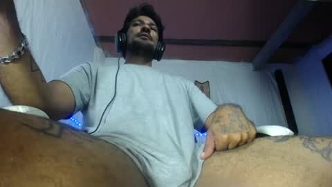 carlo yates  thx for help me to reach 100 thumps up online show from 05.31.26