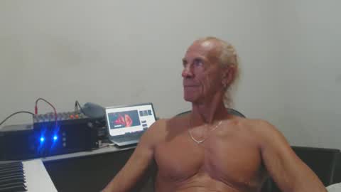 carlos online show from 04.20.26