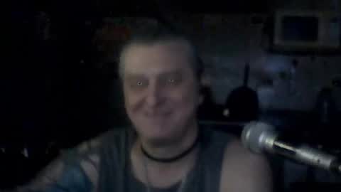 Snapshot of carlos712009 chatting on 04.27.26 carlos712009 online show from 04.27.26
