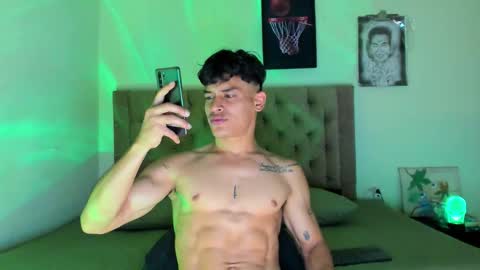 carloshero69 online show from 11.27.25