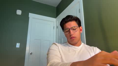 Snapshot of carlosjosecb1 chatting on 02.03.26 carlos online show from 02.03.26