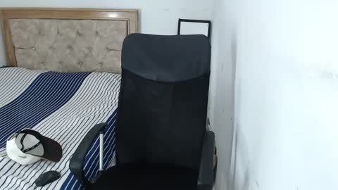 Snapshot of carlossmi01 chatting on 09.13.25 carlossmi01 online show from 09.13.25