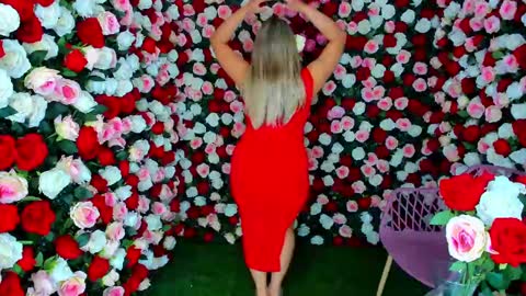 Snapshot of carlota_peach chatting on 02.15.25 Andrea online show from 02.15.25