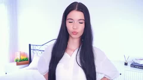 Sara online show from 06.30.26