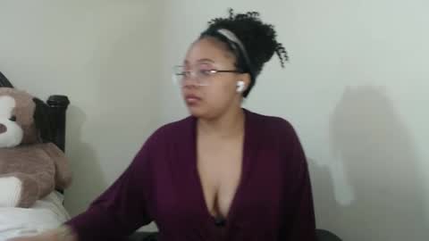 Snapshot of carmellovekisses chatting on 03.29.26 CARAMEL xoxo online show from 03.29.26