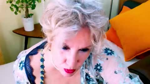 Carmen online show from 10.10.25