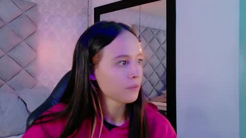 caro_adams1 online show from 11.26.25