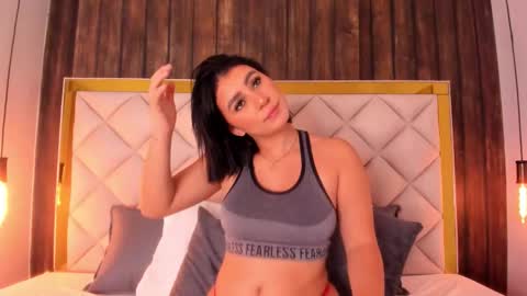 caro_giraldo_ online show from 11.27.25