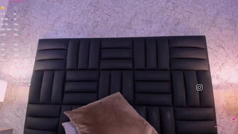 Snapshot of caro_martinezz chatting on 01.16.25    online show from 01.16.25