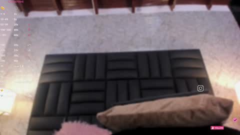 Snapshot of caro_martinezz chatting on 01.24.25    online show from 01.24.25