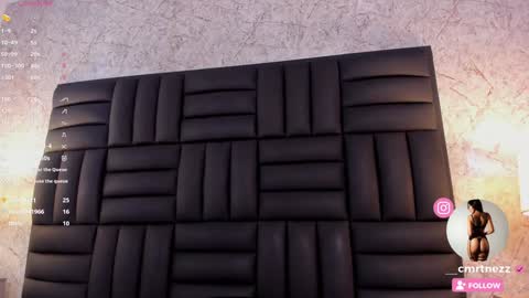 Snapshot of caro_martinezz chatting on 02.06.25    online show from 02.06.25