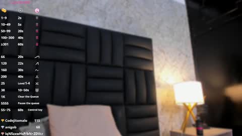 Snapshot of caro_martinezz chatting on 03.03.25    online show from 03.03.25