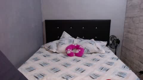 Snapshot of caro_milf_ chatting on 04.10.26 Caro milf online show from 04.10.26