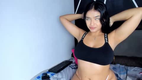Snapshot of carol100597 chatting on 05.27.26 karol online show from 05.27.26