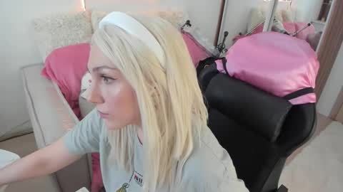 carol_may_ online show from 02.11.26