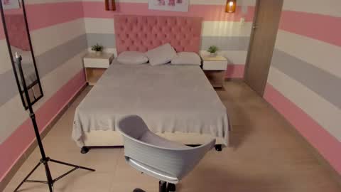 Snapshot of carol_pinter chatting on 12.30.24 Carol  online show from 12.30.24