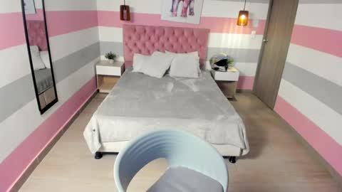 Snapshot of carol_pinter chatting on 01.18.25 Carol  online show from 01.18.25