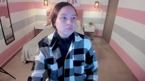 Snapshot of carol_pinter chatting on 03.04.25 Carol  online show from 03.04.25