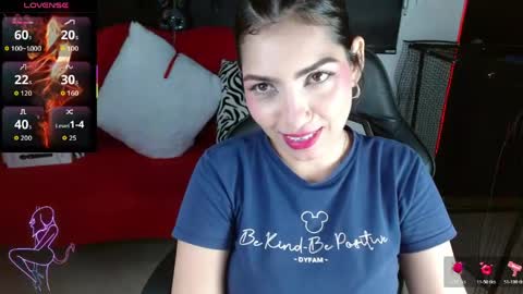 Caroline online show from 05.04.26