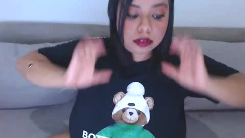 Caroling online show from 04.04.26