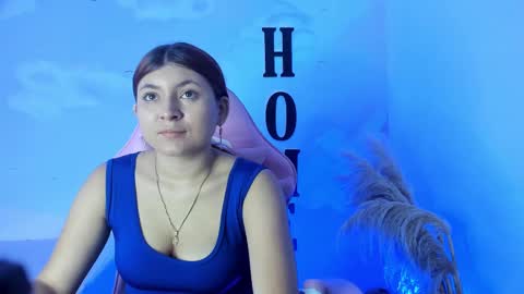 Snapshot of carolay759687 chatting on 02.14.25 carolay759687 online show from 02.14.25