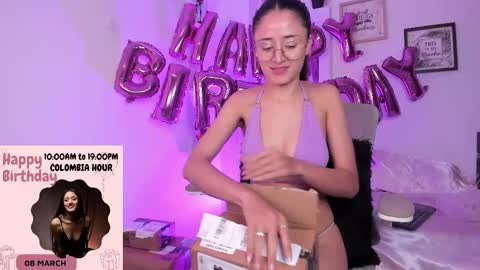 Snapshot of caroliine__ chatting on 03.08.25 Caroline online show from 03.08.25