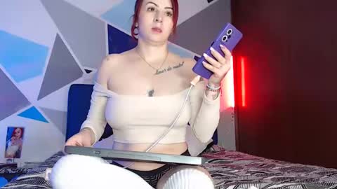 Carolin Moore online show from 01.21.25