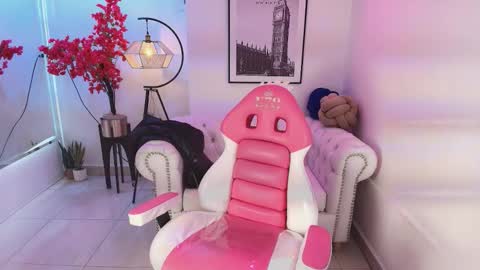 Snapshot of carolina_cherry chatting on 01.19.26 CAROLINA. online show from 01.19.26