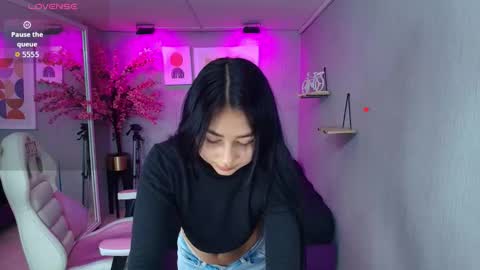 Snapshot of carolina_cherry chatting on 03.11.26 CAROLINA. online show from 03.11.26