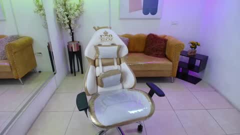 Snapshot of carolina_cherry chatting on 04.12.26 CAROLINA. online show from 04.12.26