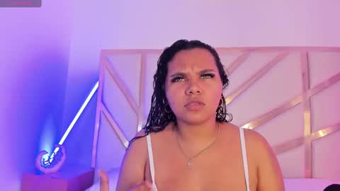 carolina_evannss online show from 10.20.25