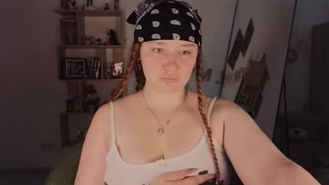 Snapshot of carolina_winter chatting on 07.16.26 Mira online show from 07.16.26