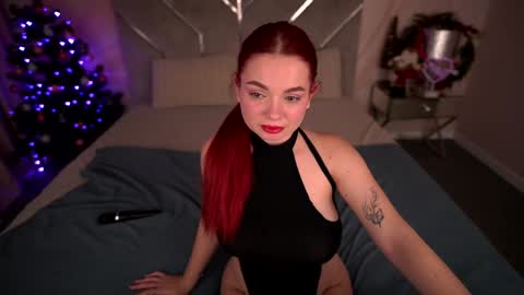 Snapshot of carolinadia chatting on 12.26.24 carolinadia online show from 12.26.24