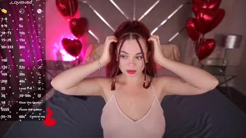 Snapshot of carolinadia chatting on 02.15.25 carolinadia online show from 02.15.25