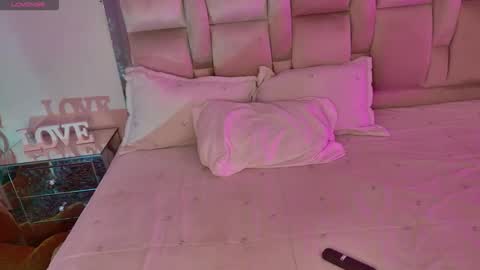 caroline online show from 11.25.25