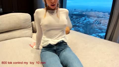 Snapshot of carolinaherera chatting on 12.17.24 Lina.I will online 1 December online show from 12.17.24