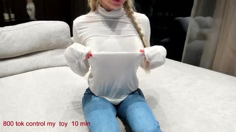 Snapshot of carolinaherera chatting on 12.28.24 Lina.I will online 1 December online show from 12.28.24