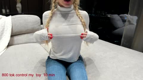 Snapshot of carolinaherera chatting on 01.12.25 Lina.I will online 1 December online show from 01.12.25