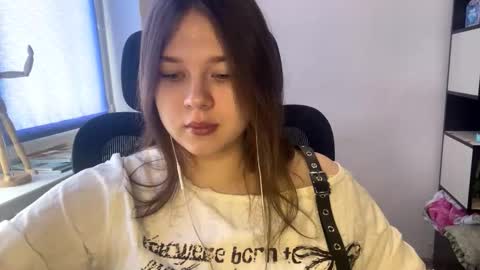 carolindueno online show from 02.28.26