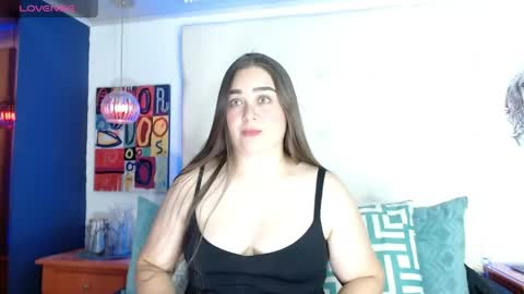 Snapshot of caroline15_ chatting on 05.25.26 --- Caroline --- online show from 05.25.26