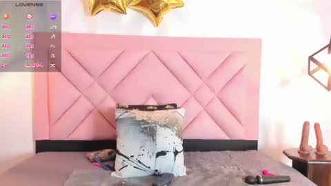 Snapshot of caroline_daring chatting on 07.15.26 caroline daring online show from 07.15.26