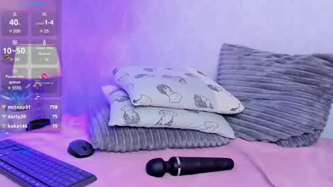  Caroline  online show from 02.18.25