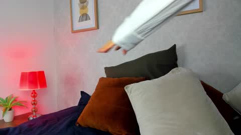  Caroline  online show from 10.17.25